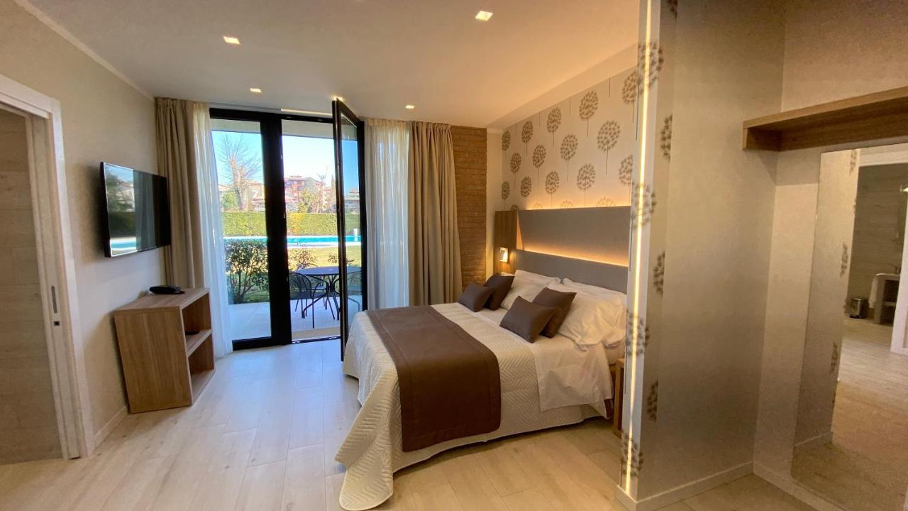 Ca Dell'Orto Rooms & Apartments เวโรนา ภายนอก รูปภาพ