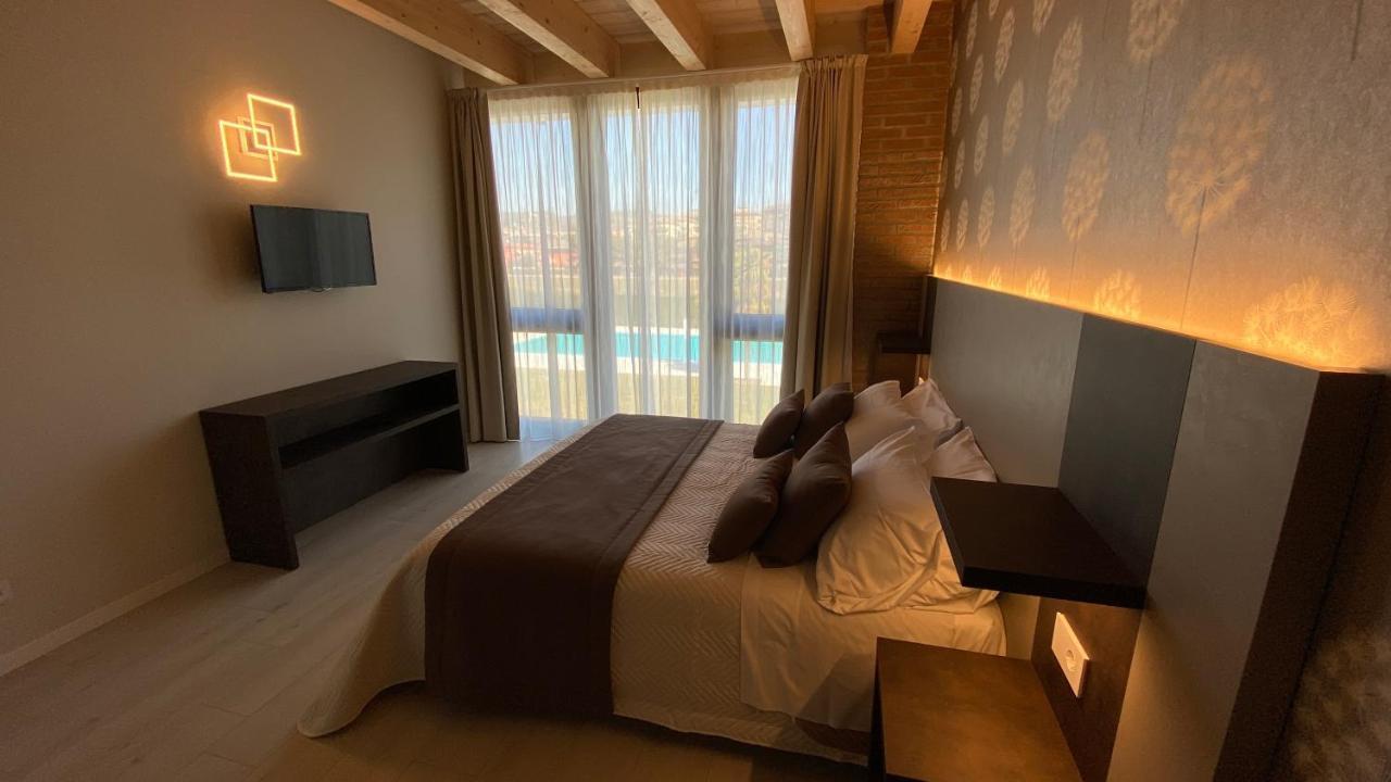 Ca Dell'Orto Rooms & Apartments เวโรนา ภายนอก รูปภาพ