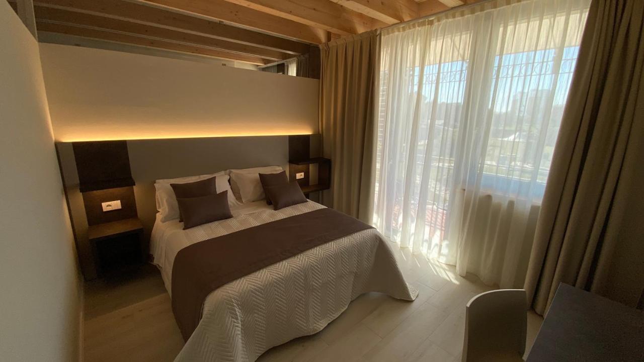 Ca Dell'Orto Rooms & Apartments เวโรนา ภายนอก รูปภาพ