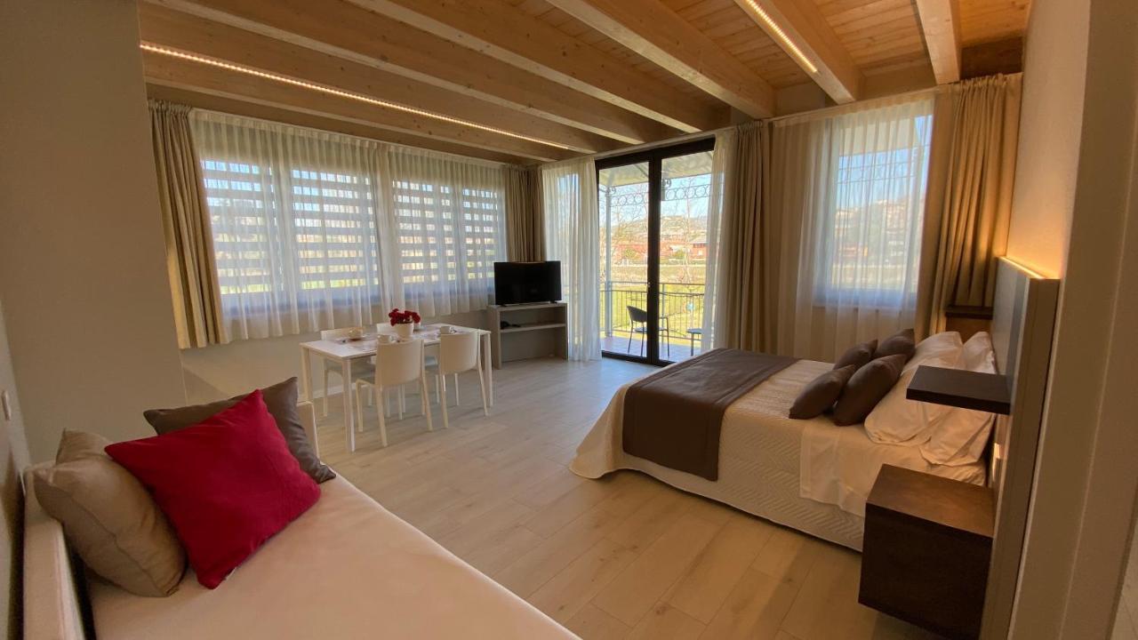 Ca Dell'Orto Rooms & Apartments เวโรนา ภายนอก รูปภาพ