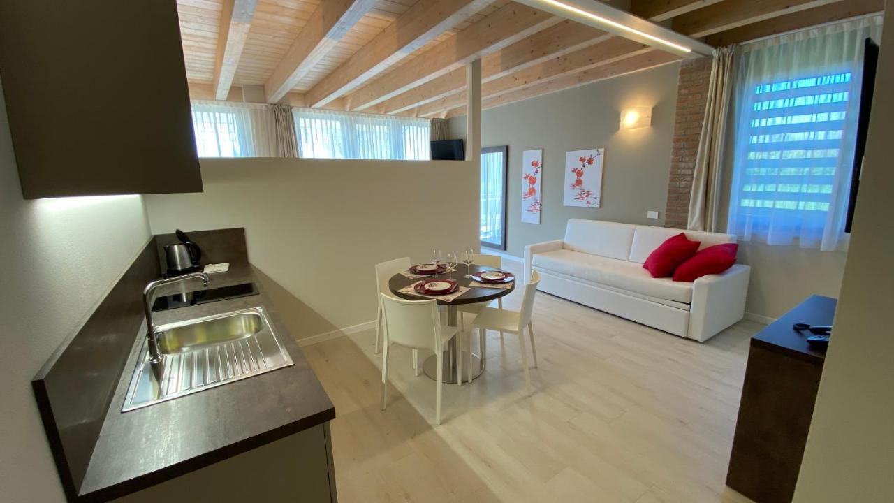 Ca Dell'Orto Rooms & Apartments เวโรนา ภายนอก รูปภาพ