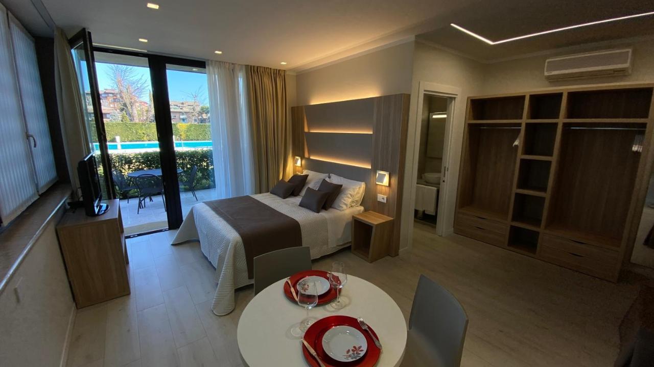 Ca Dell'Orto Rooms & Apartments เวโรนา ภายนอก รูปภาพ