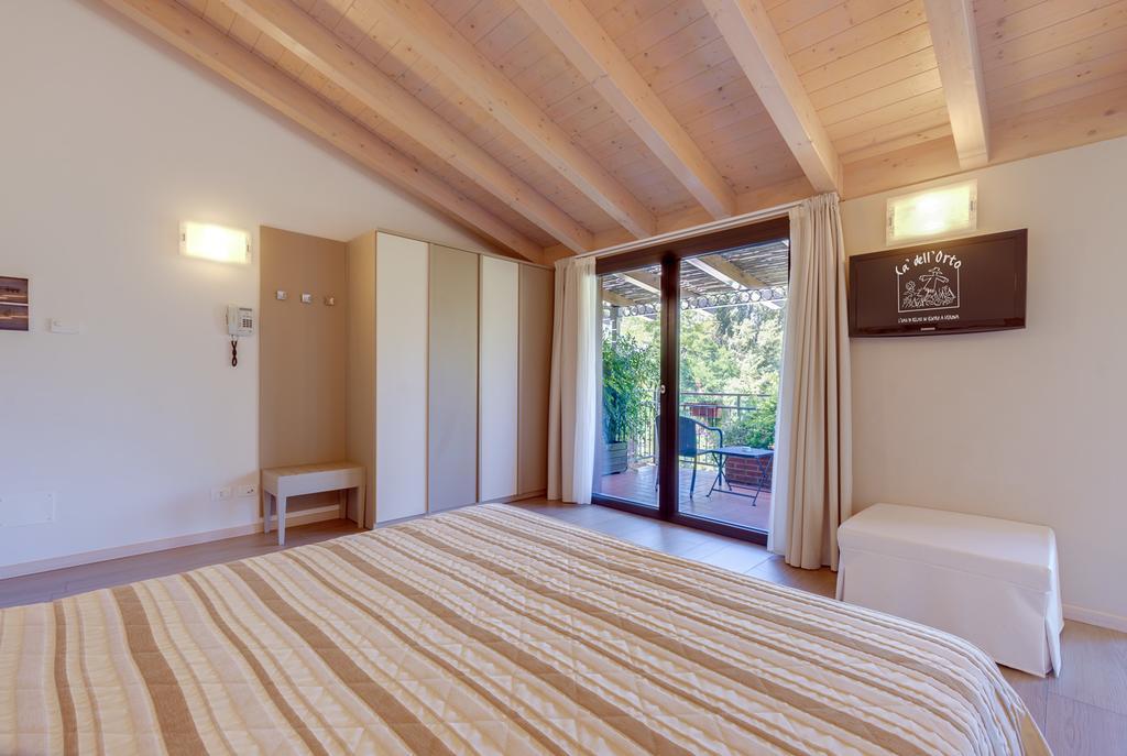 Ca Dell'Orto Rooms & Apartments เวโรนา ภายนอก รูปภาพ
