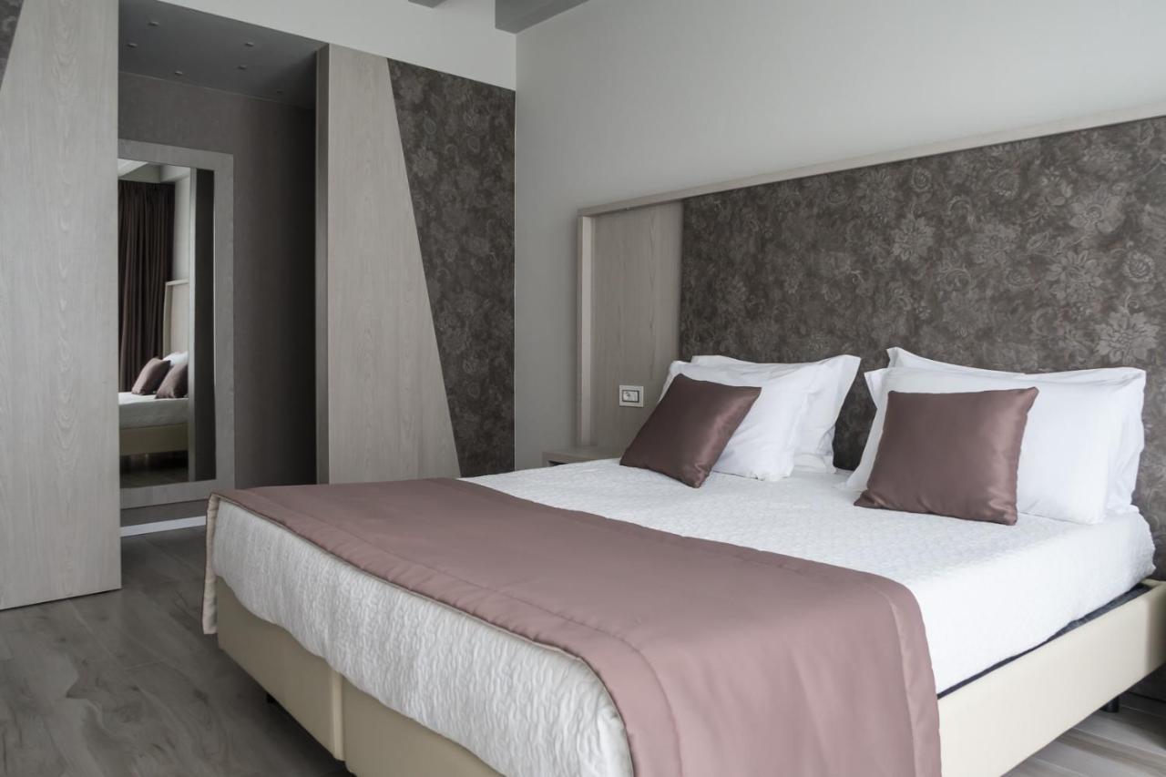 Ca Dell'Orto Rooms & Apartments เวโรนา ภายนอก รูปภาพ