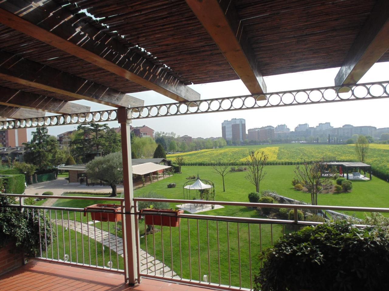 Ca Dell'Orto Rooms & Apartments เวโรนา ภายนอก รูปภาพ